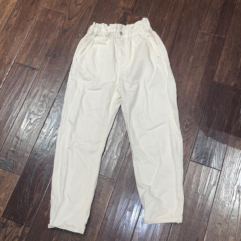new never worn paper bag jeans cream